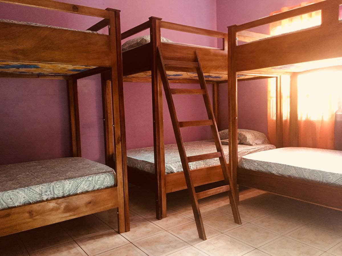 Yaad Hostel Montego Bay Exterior foto