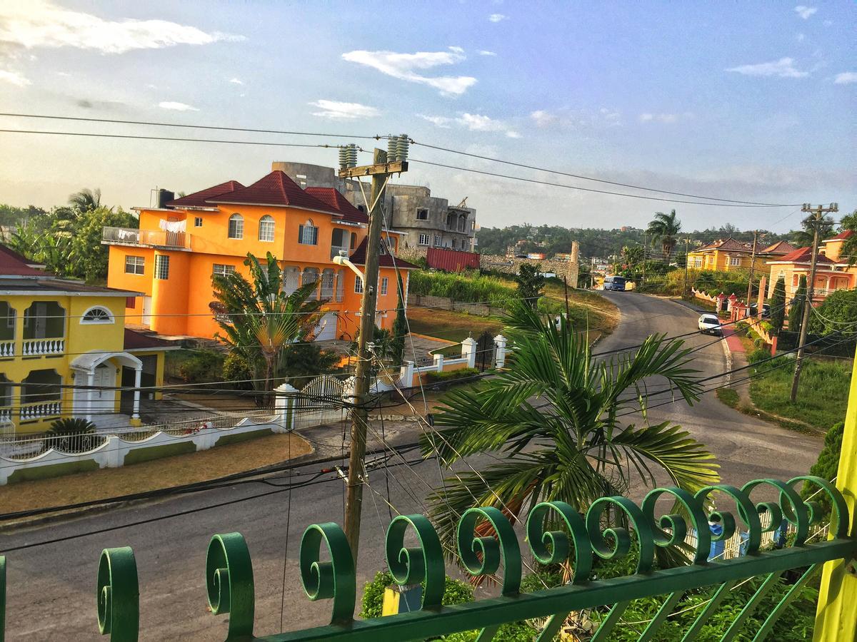 Yaad Hostel Montego Bay Exterior foto