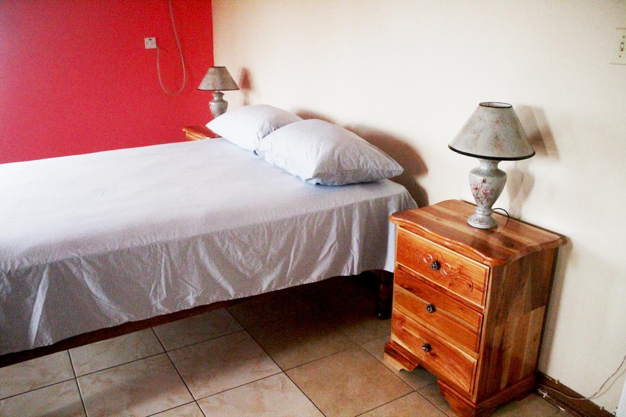 Yaad Hostel Montego Bay Exterior foto
