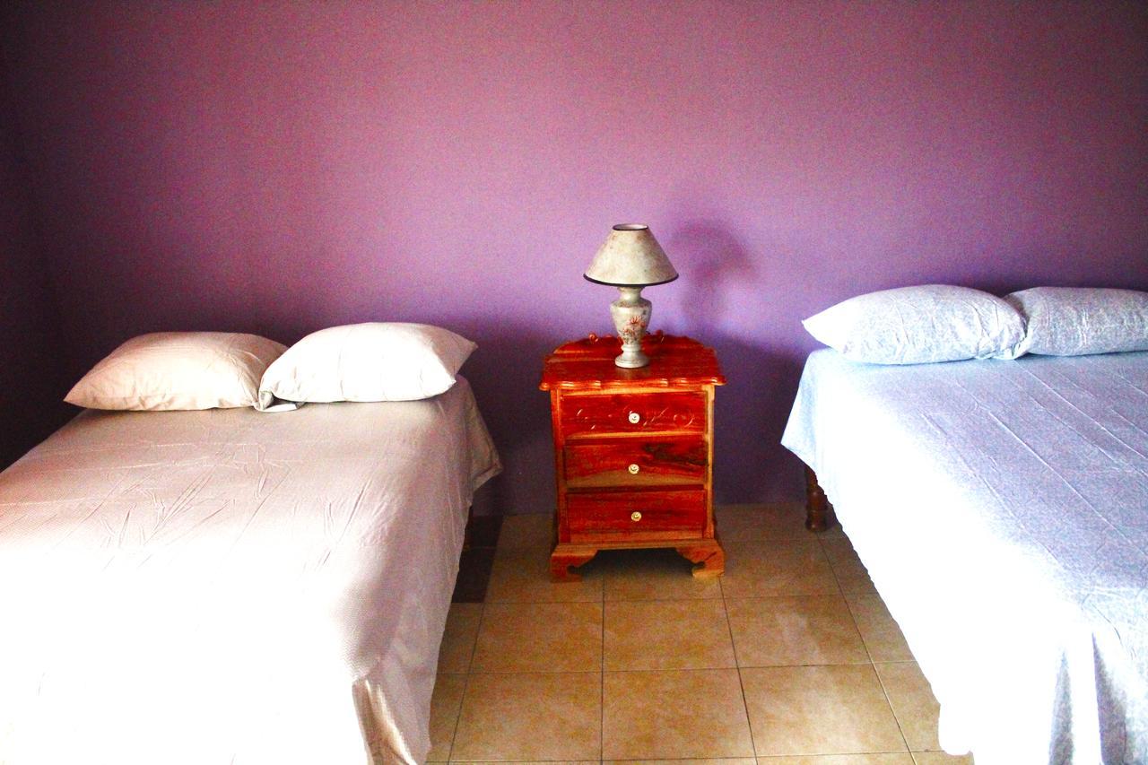 Yaad Hostel Montego Bay Exterior foto