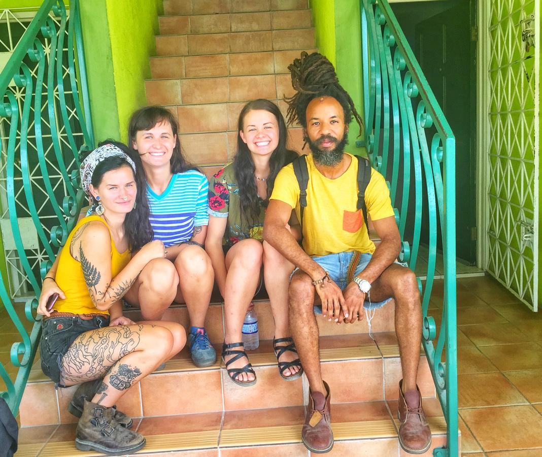 Yaad Hostel Montego Bay Exterior foto