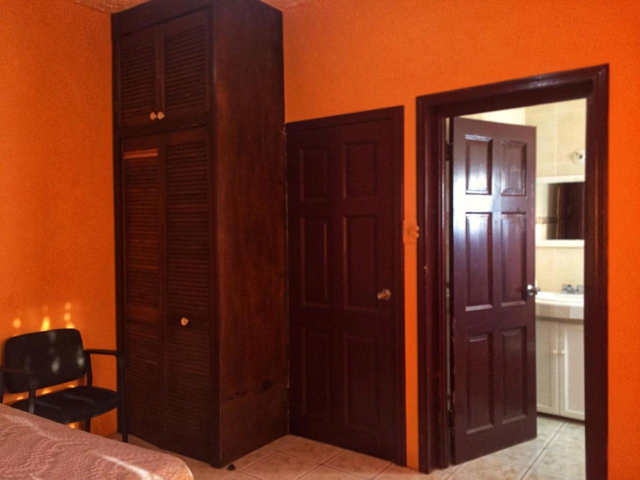 Yaad Hostel Montego Bay Quarto foto